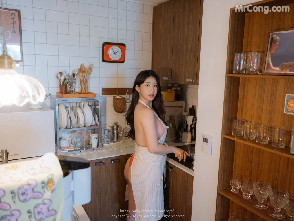 [MilkyBomb] PURELISM: Vol.1 Apron (76 photos)