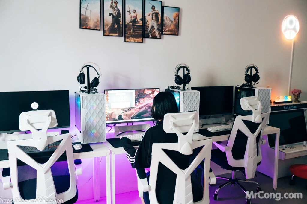 [Loozy] Zia (지아): PC Room With SP (99 photos)