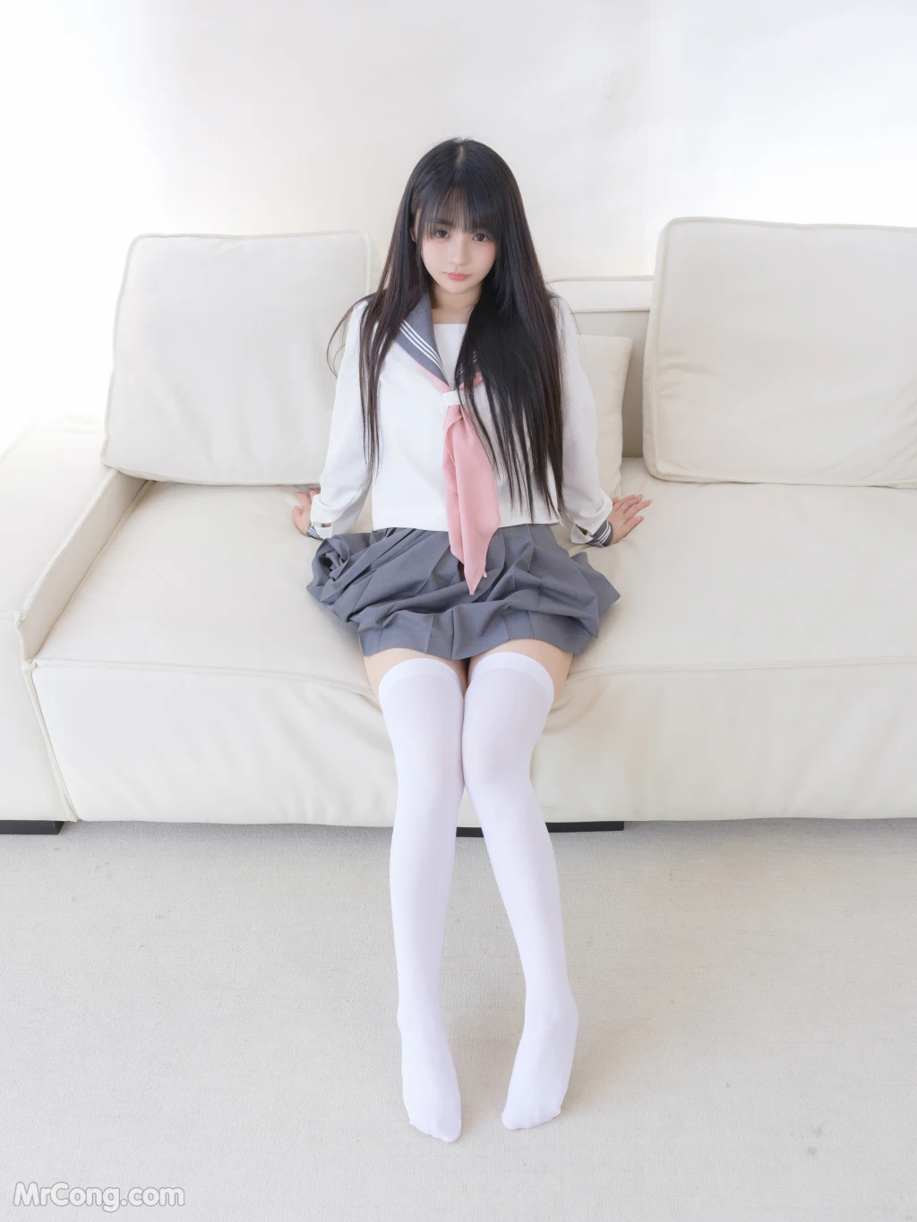 Coser@桜井宁宁 Vol.081: 白丝JK (85 photos)