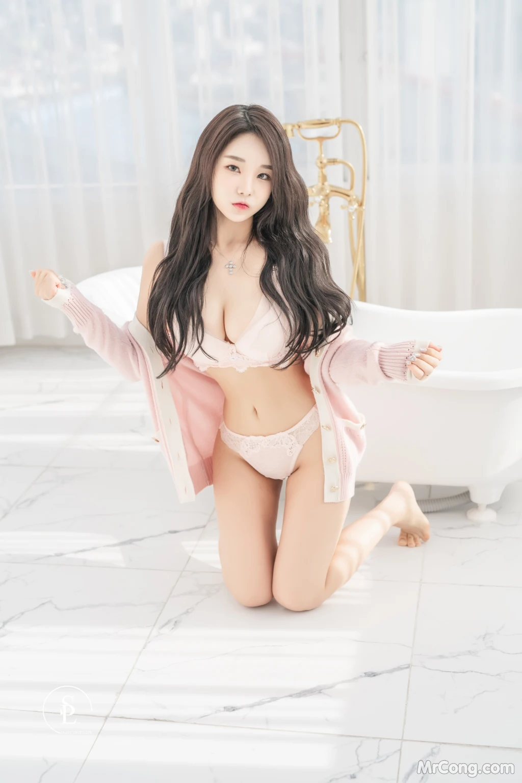 SAINT Photolife - Zzyuri (쮸리): Vol.20 Homebody (109 photos)