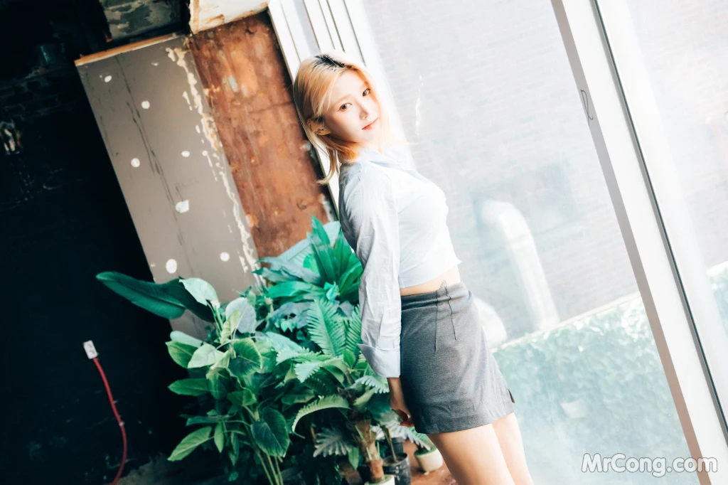 [Loozy] Taeri: Enslave (81 photos )
