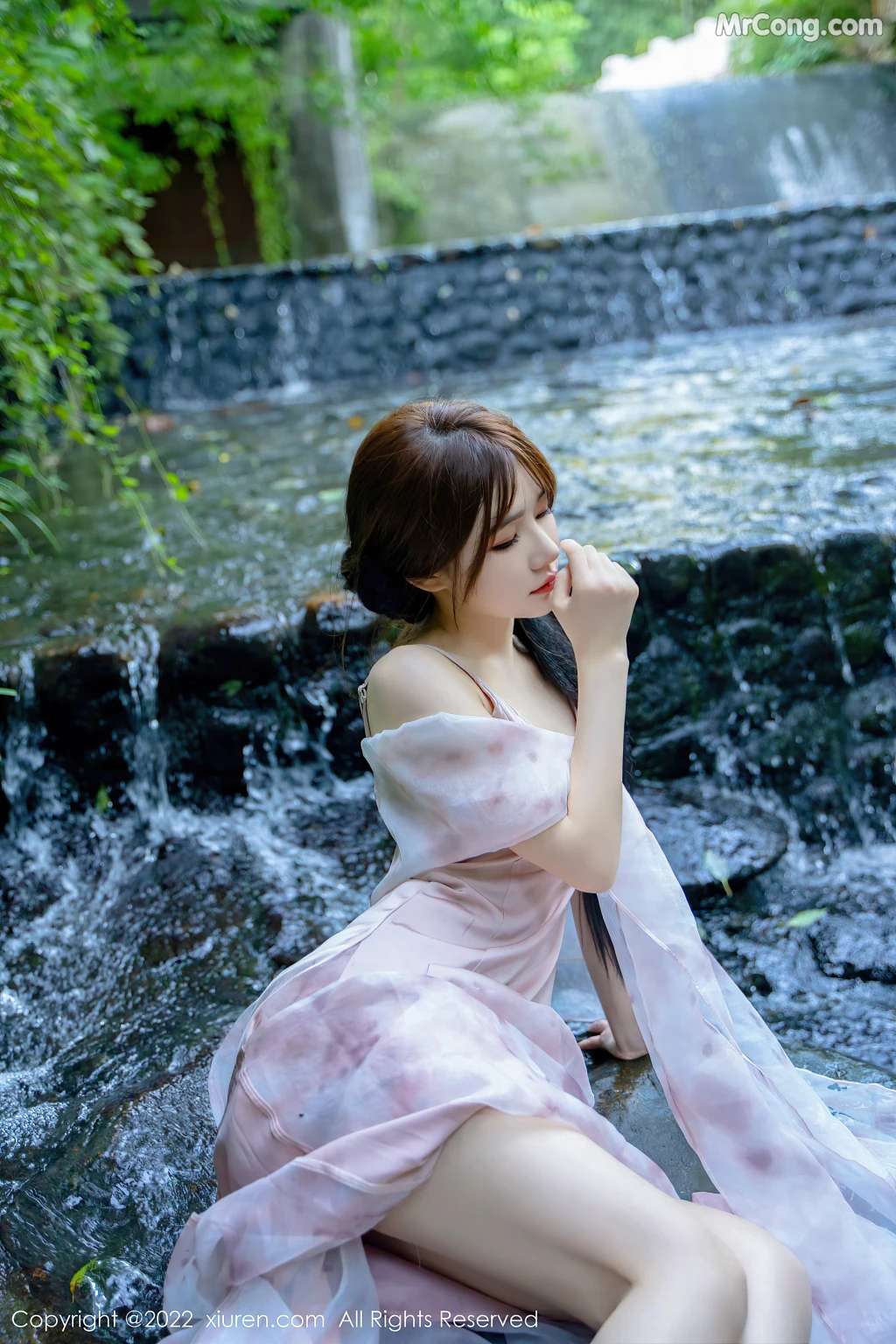 XIUREN No.5690: 婠婠么 (82 photos) 2 XIUREN No.5690: 婠婠么 (82 photos) 2
