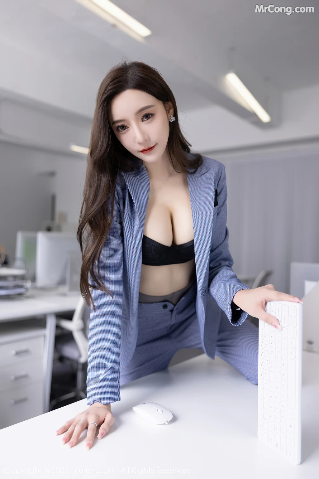 XIUREN No.5629: Yanni (王馨瑶) (83 photos) 0 XIUREN No.5629: Yanni (王馨瑶) (83 photos) 0