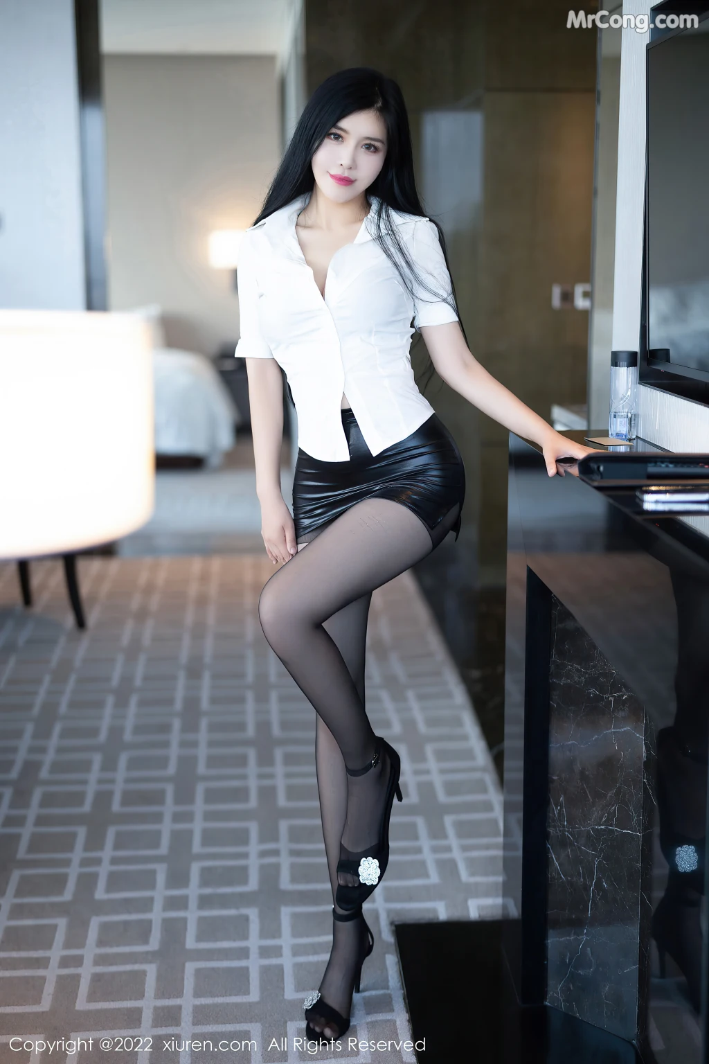 XIUREN No.5635: Liu Yu Er (刘钰儿) (75 photos)