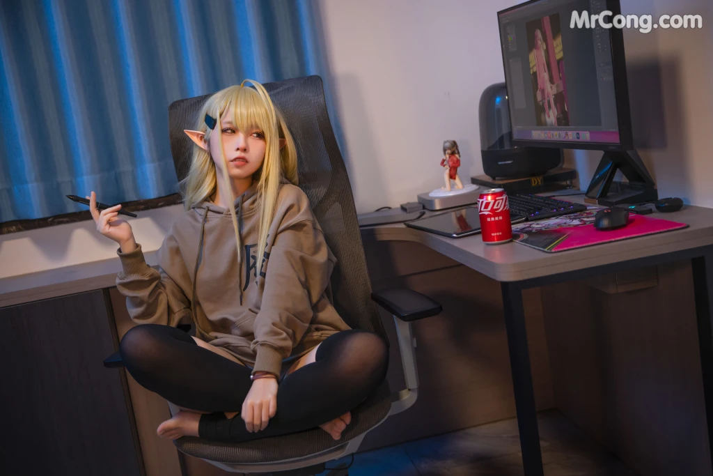 Coser@G44不会受伤 Vol.080: 水兰儿宅T (23 photos)