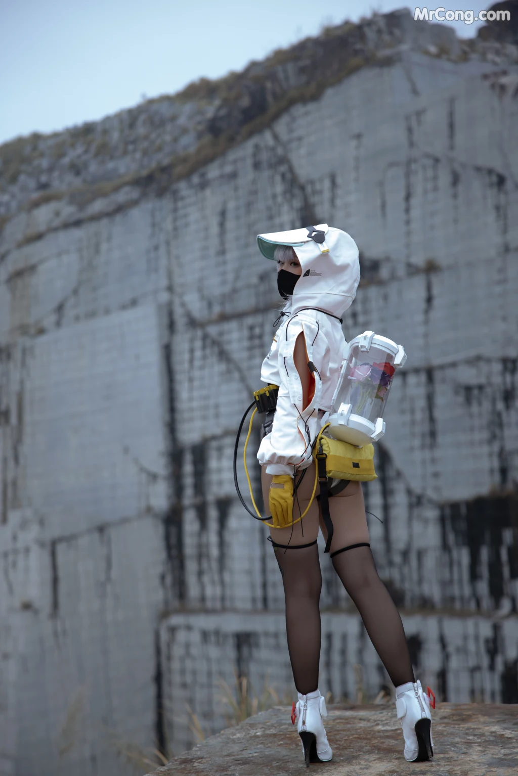 Coser@G44不会受伤 Vol.078: Flower 快要坏掉的八音盒 小花 (30 photos)