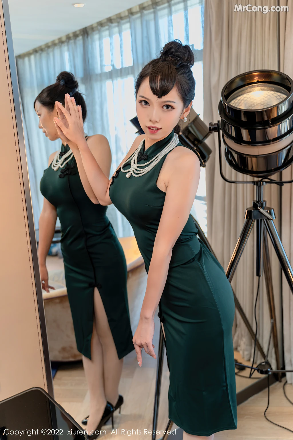 XIUREN No.5646: 大美妞儿 (65 photos)
