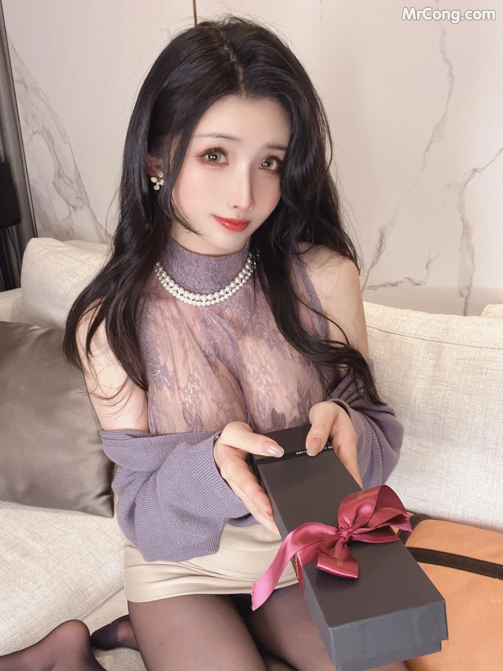 Coser@rioko凉凉子 Vol.112: 情人节巧克力 (40 photos )