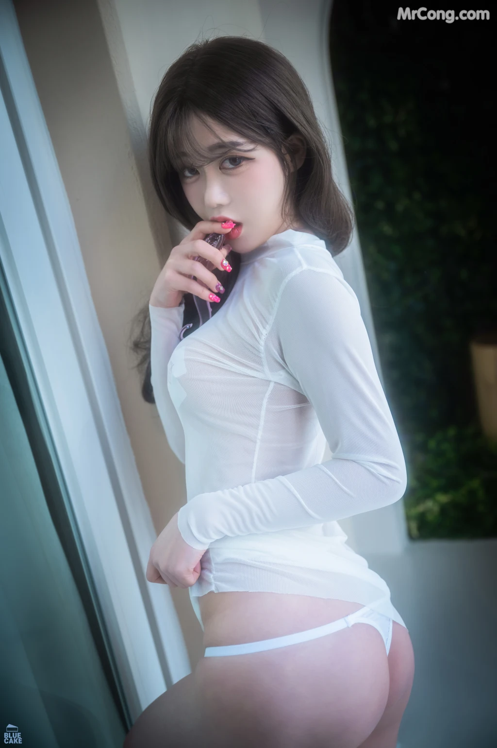 [BLUECAKE] Jung Eun: Dazzling No.2 (35 photos)