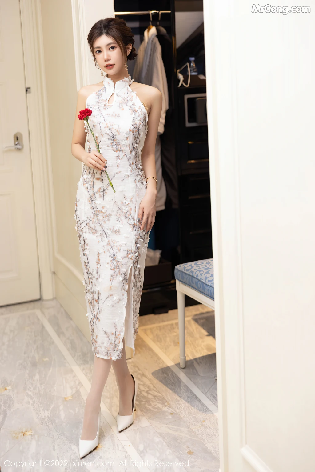 XIUREN No.5713: Ula (绮里嘉) (98 photos)