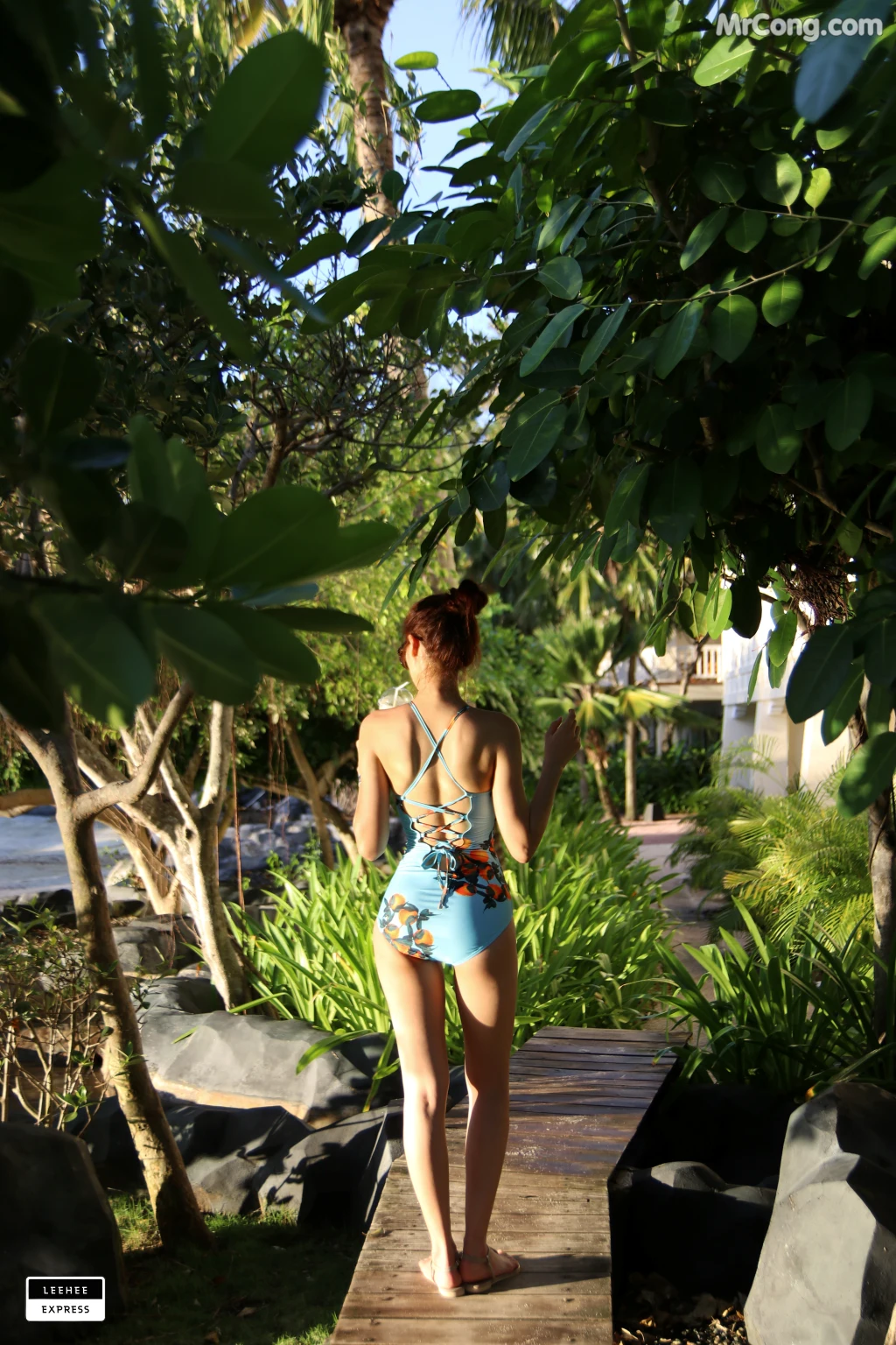 LEEHEE EXPRESS - LESV-003A: LEEHEEEUN (48 photos)