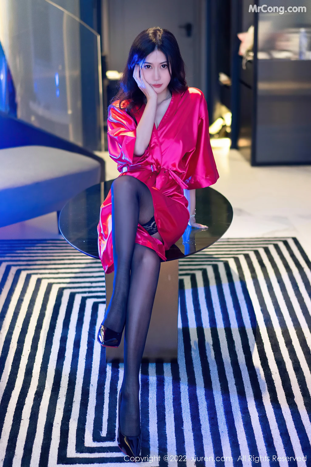 XIUREN No.5586: laura阿姣 (77 photos)