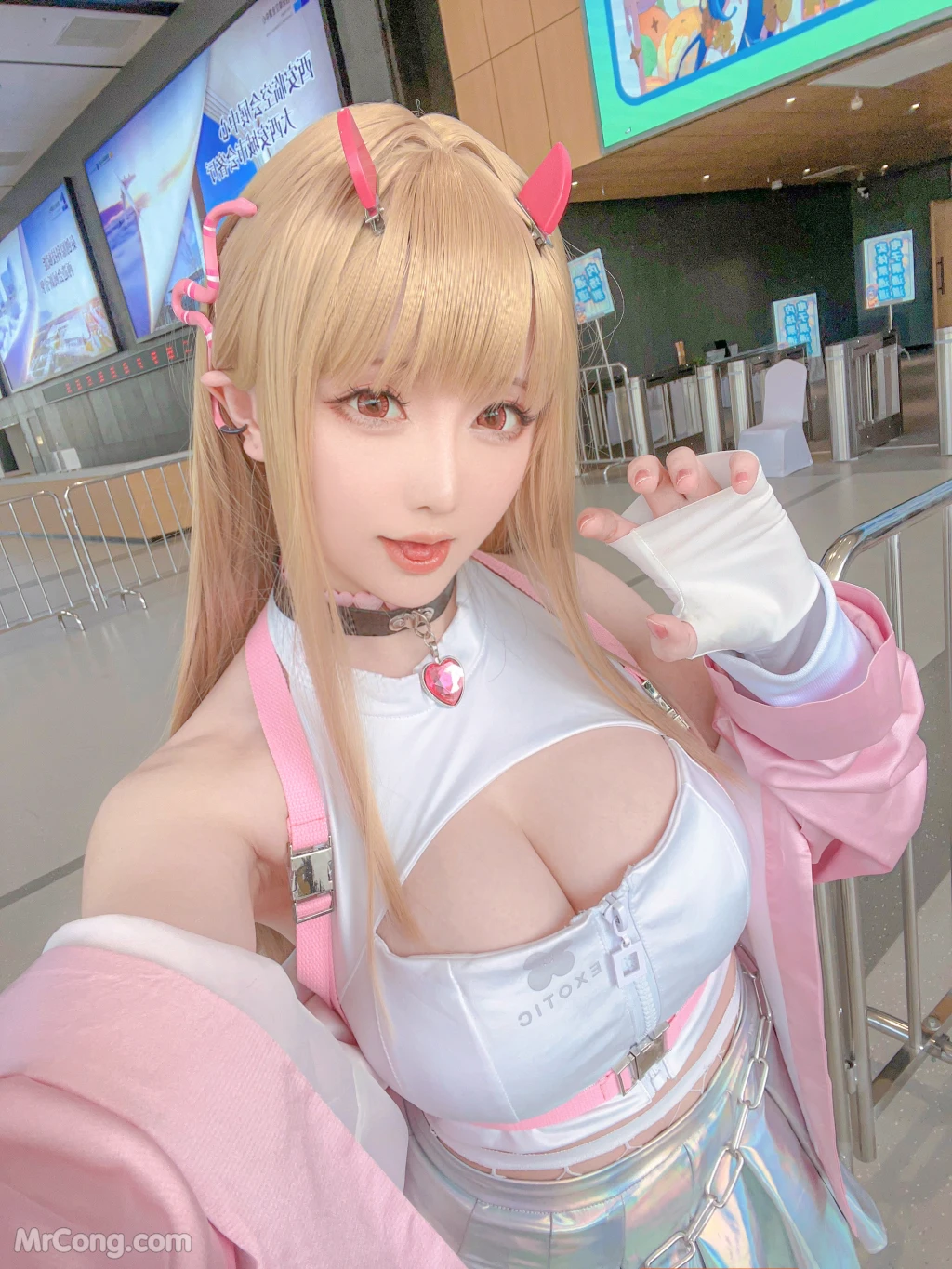 Coser@星之迟迟Hoshilily: 毒蛇 (34 photos)