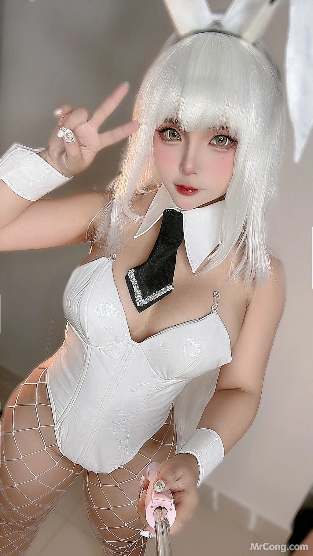 Coser@Sayo Momo: NIKKE Naughty Oil Bunny (56 photos)