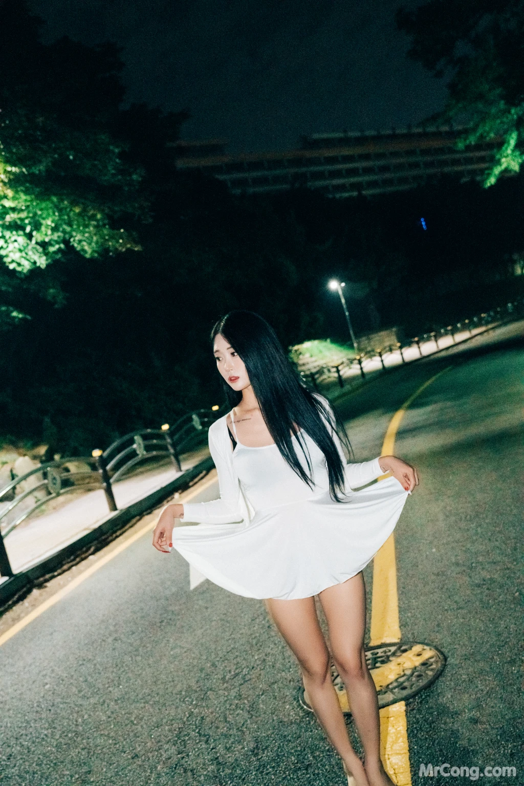 [Loozy] Bomi (보미): Night Roads (102 photos )