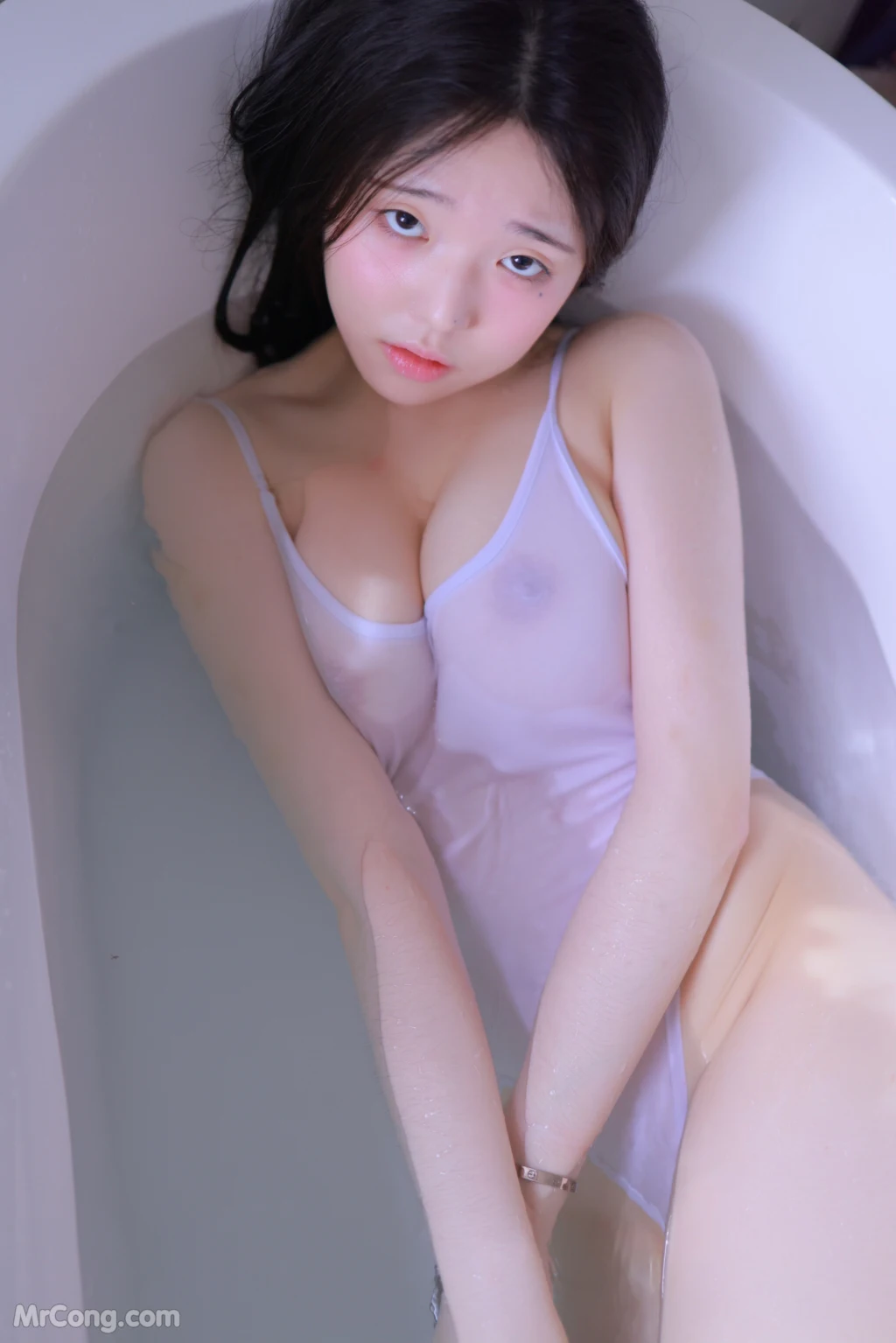 Yeon Woo (연우): Bath Tub (215 photos ) 15 Yeon Woo (연우): Bath Tub (215 photos ) 15
