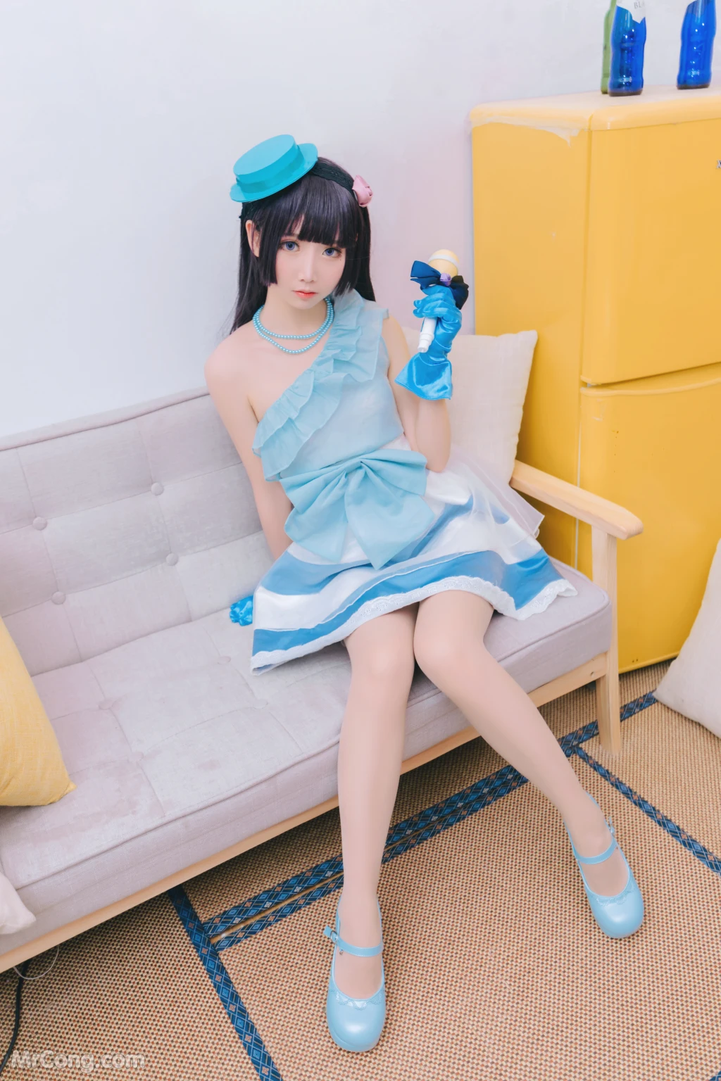 Coser@面饼仙儿 No.026: 黑猫打歌服 (12 photos)