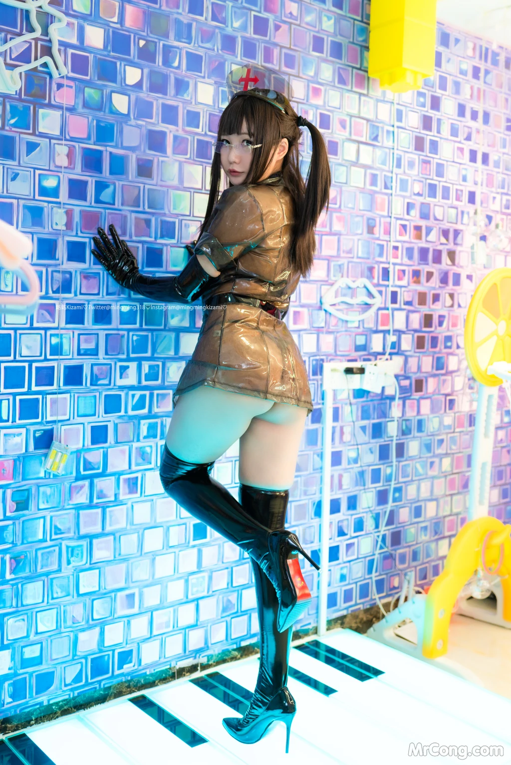 Coser@铭铭Kizami: 写真 自撮り (72 photos)