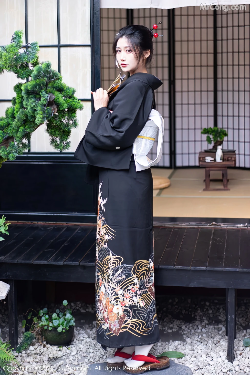 XIUREN No.5932: laura阿姣 (75 photos)