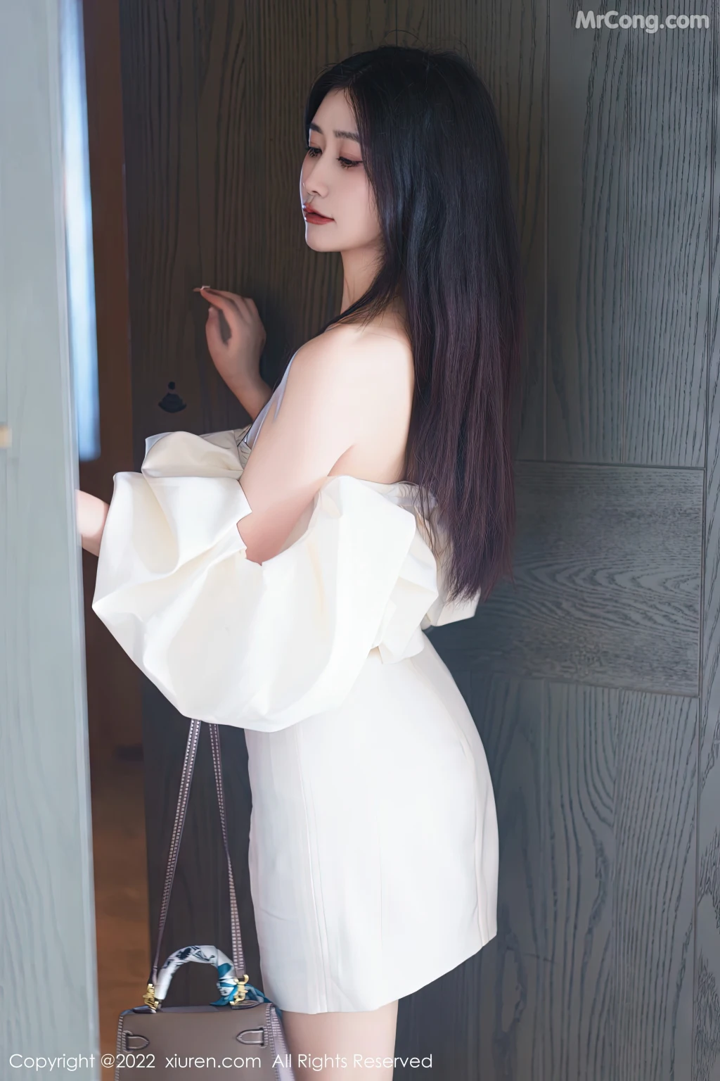 XIUREN No.6032: laura阿姣 (93 photos)