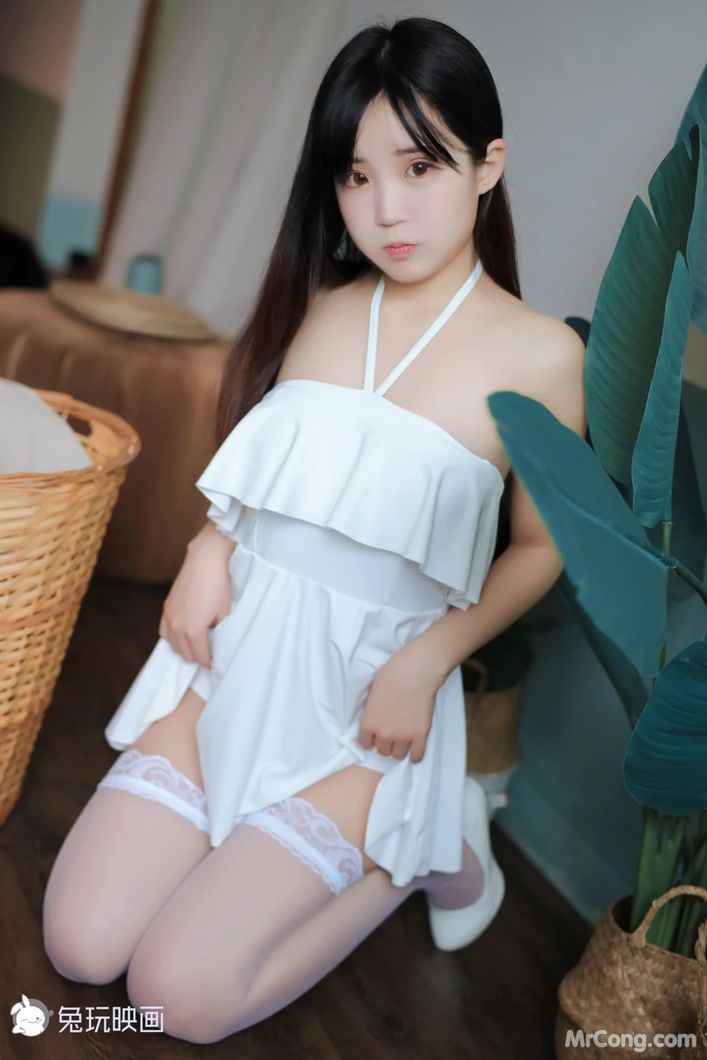 Cosplay@兔玩映画 Vol.036: 御子的白裙 (47 photos)