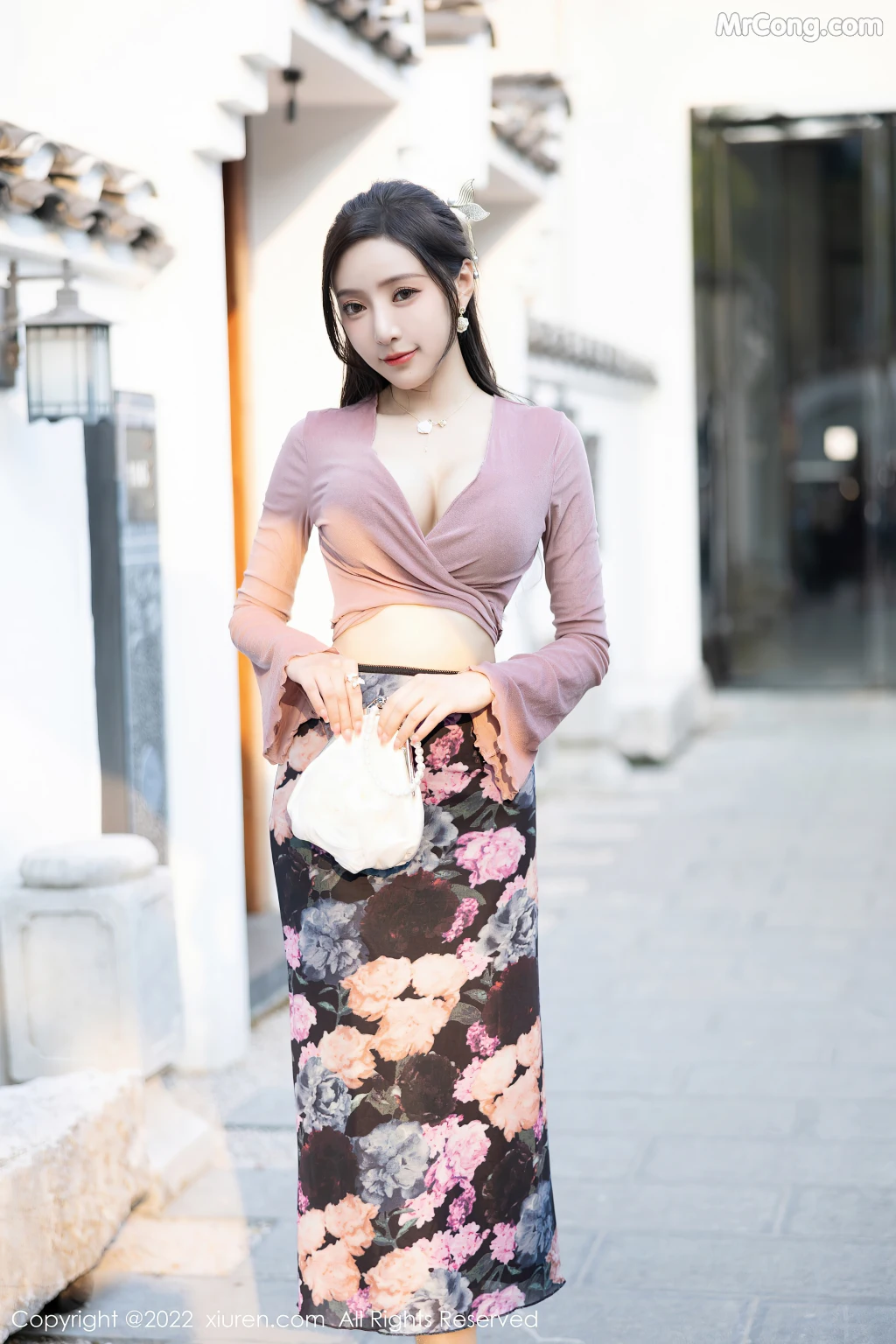 XIUREN No.5985: Yanni (王馨瑶) (83 photos)