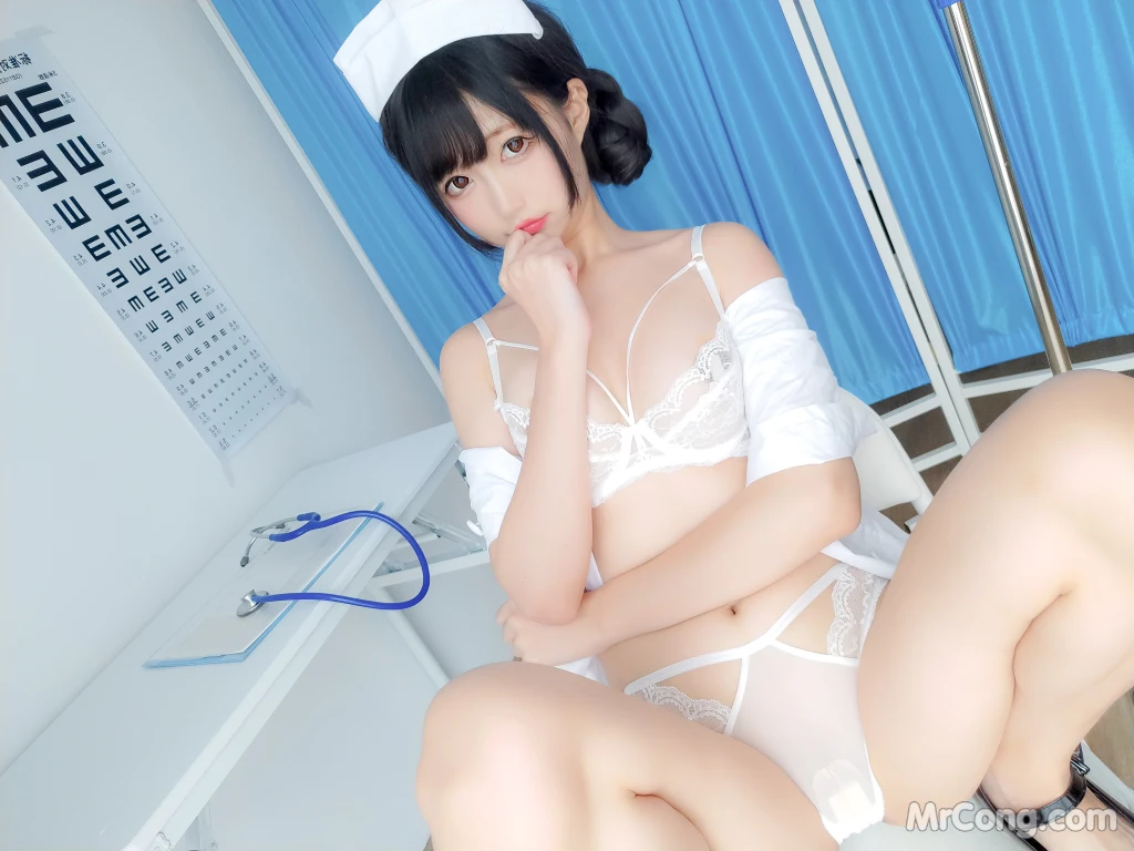 Coser@NAGISA魔物喵: 看護師が必要ですか？ (43 photos)