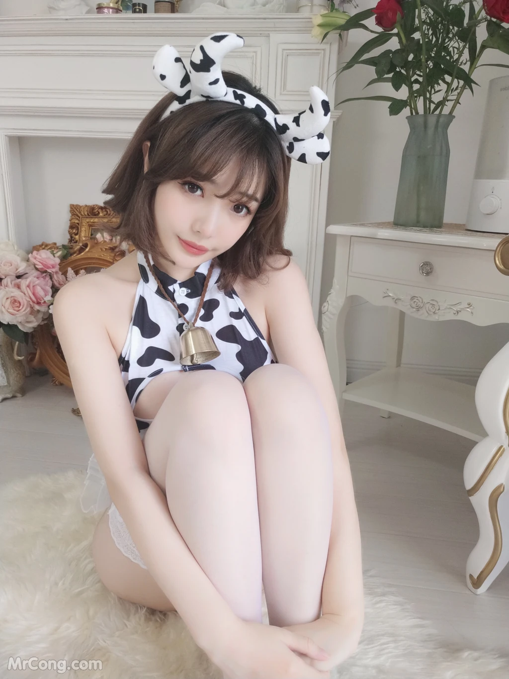 Coser@雯妹不讲道理 No.091: 自拍奶牛 (41 photos)