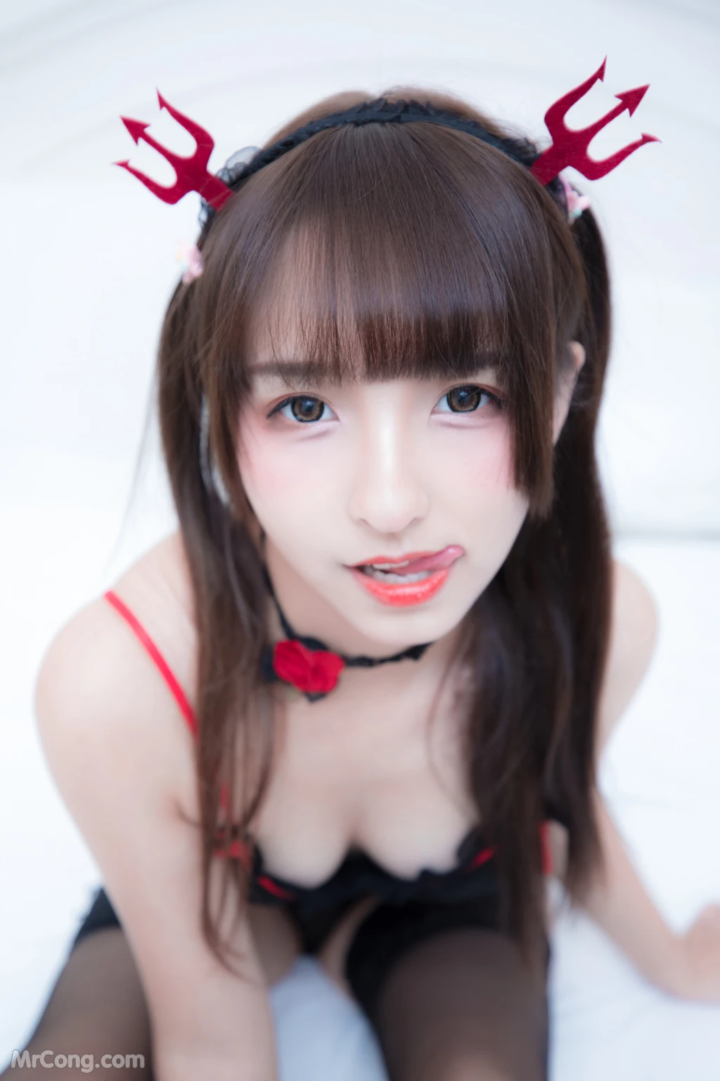 Coser@神楽坂真冬 Vol.039: 电子相册-小恶魔《Little Devil》 (150 photos)