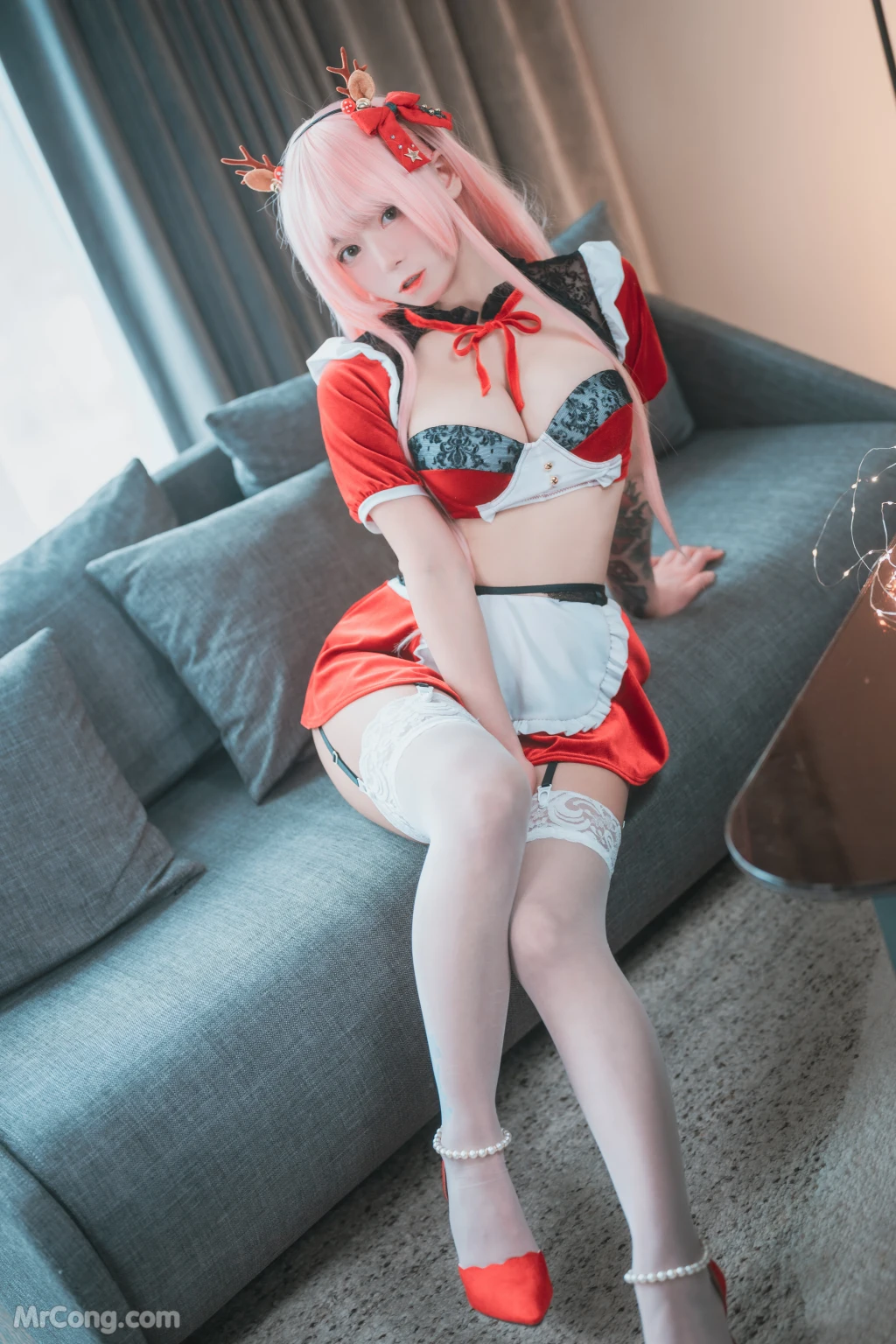 DJAWA Photo - Maruemon (마루에몽): "Red Velvet Valet" (159 photos)