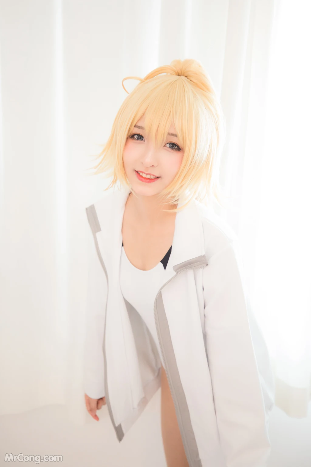 Coser@神楽坂真冬 Vol.036: 电子相册-白贞德《Swimingthedrea》(150 photos)