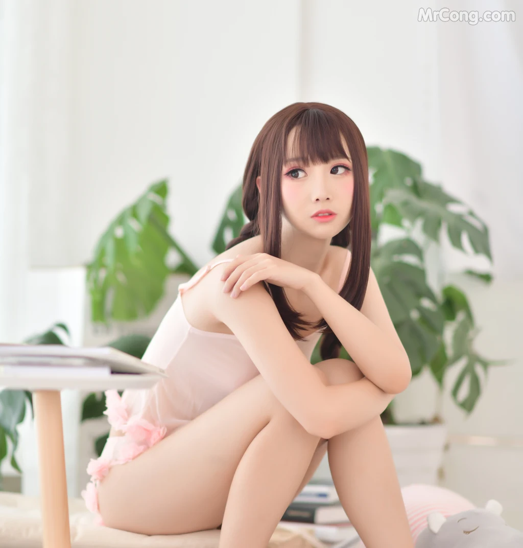 Coser@面饼仙儿 No.008: 小女友 (22 photos)