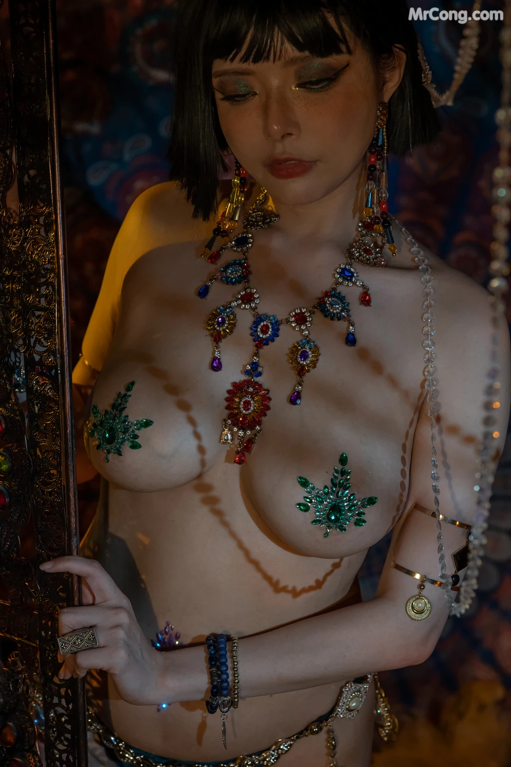 Coser@Xia Xiao Qiu Qiu Qiu (夏小秋秋秋) No.89: 异域女郎 (40 photos )