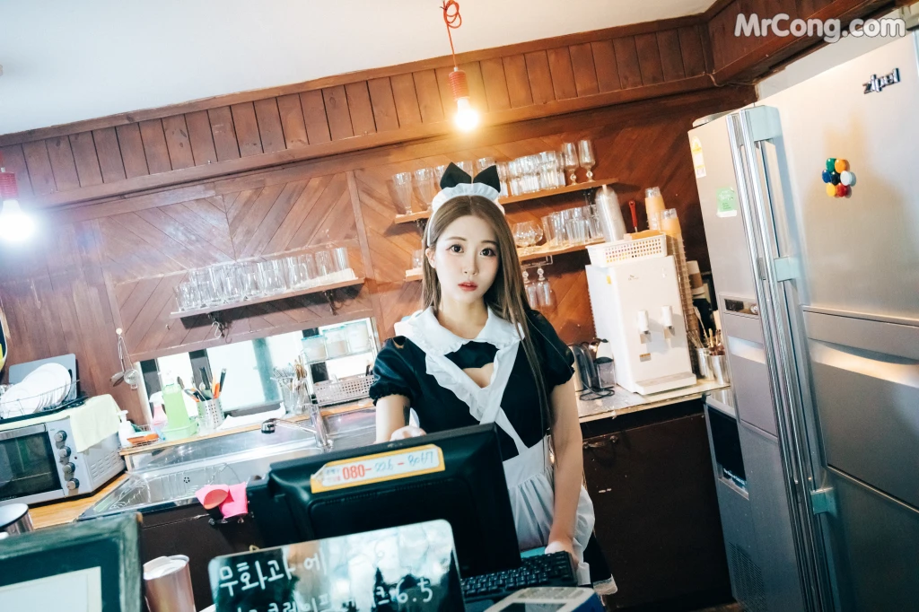 [Loozy] Bomi (보미): Maid Cafe (+S.Ver) (174 photos)
