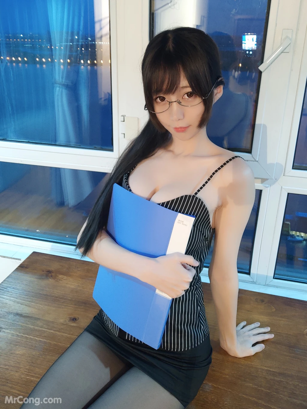 Coser@NAGISA魔物喵: 自摄系列01专属秘书 (61 photos )