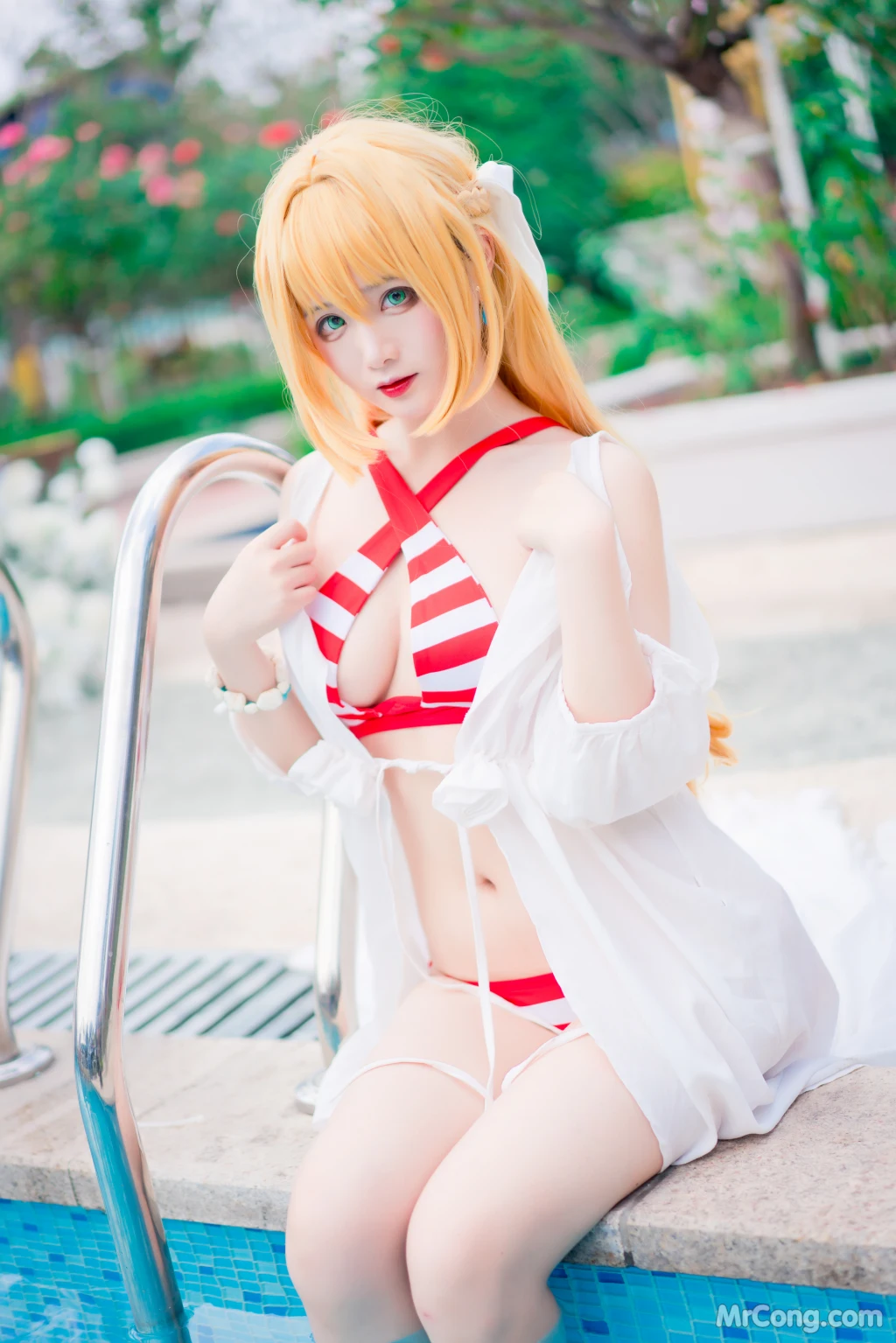 Coser@七海抹茶酱 No.02: 尼禄泳装 (16 photos)