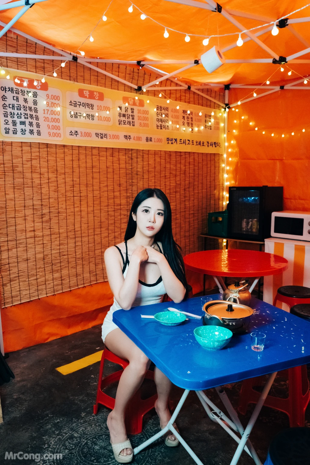 [Loozy] Bomi (보미): Street Stall (112 photos )