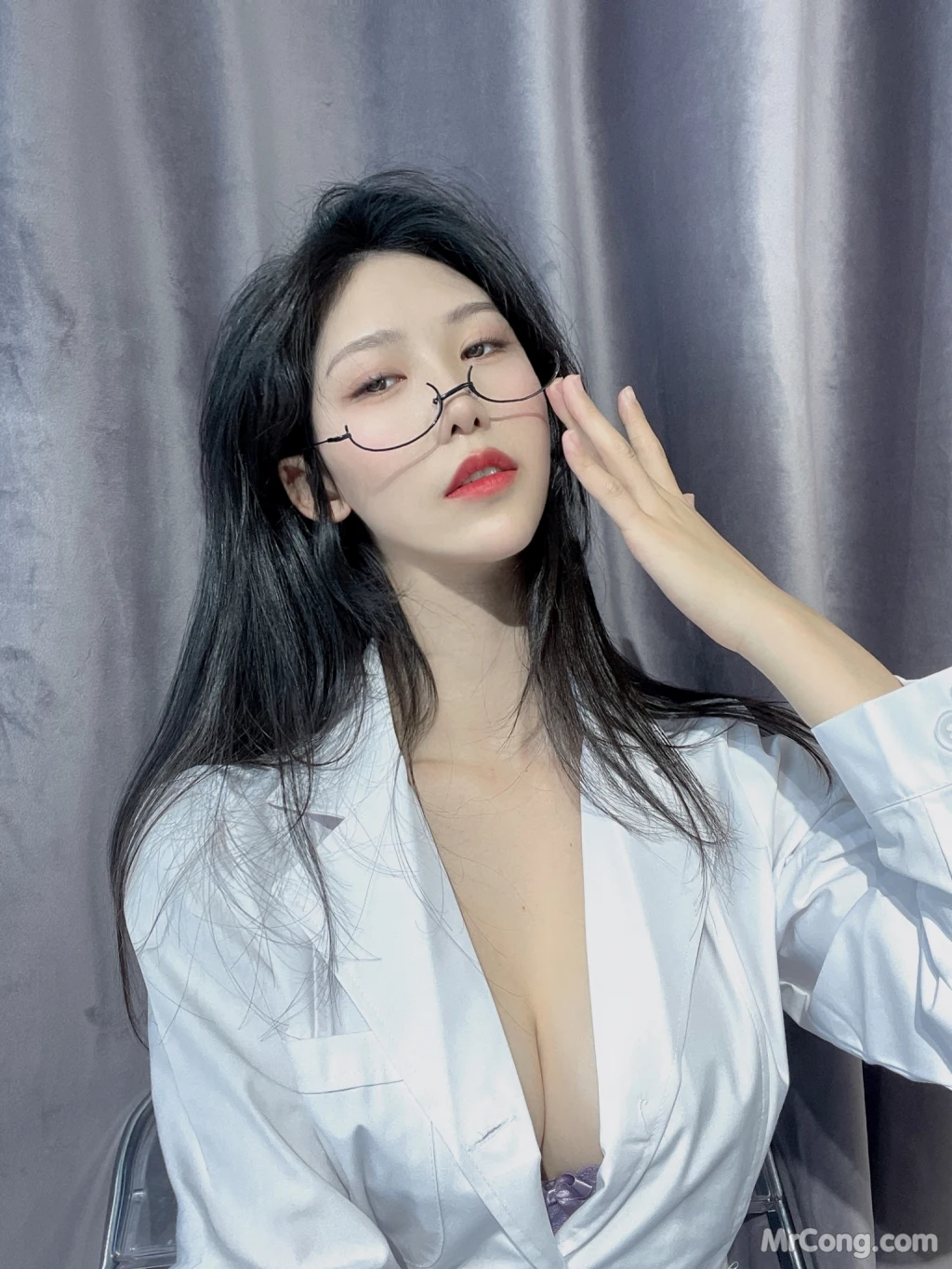 Coser@抖娘-利世 Vol.075: 特殊治疗 (41 photos)