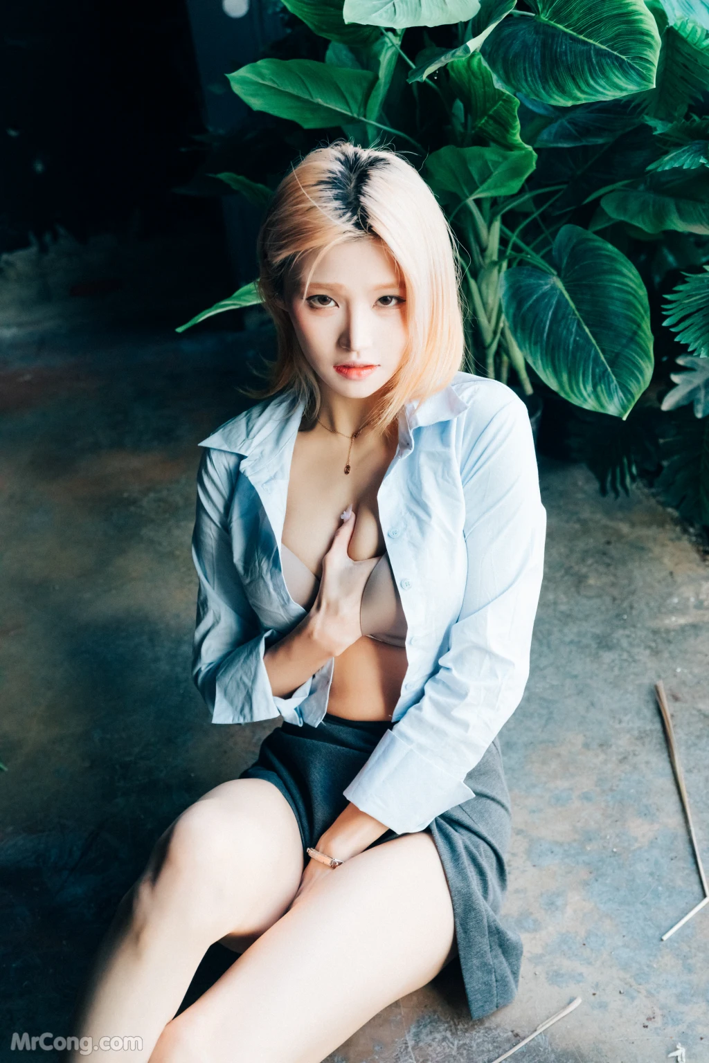 [Loozy] Taeri: Enslave (+S.Ver) (81 photos )
