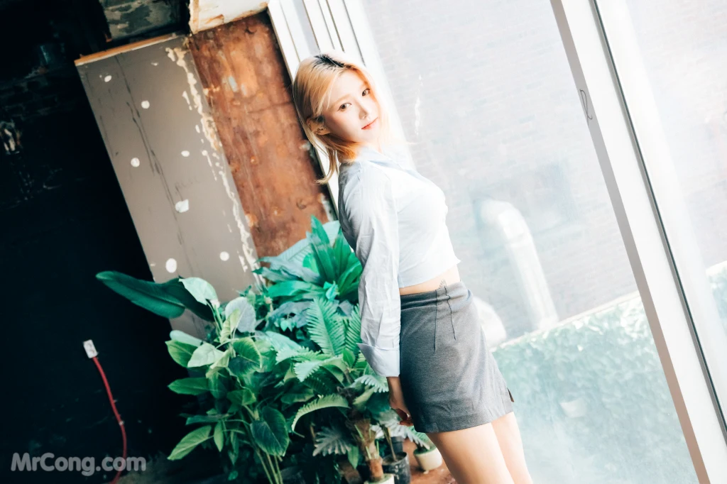 [Loozy] Taeri: Enslave (+S.Ver) (81 photos )