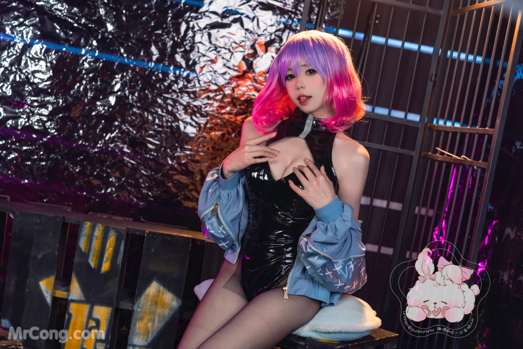 Coser@黏黏团子兔: YD露娜 (52 photos )