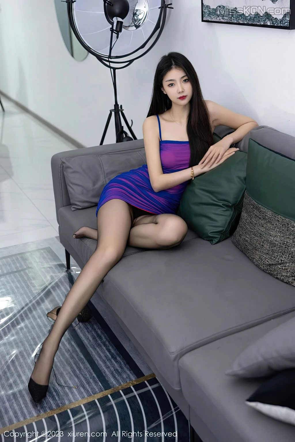 XIUREN No.6374: Ke Le Vicky (可乐Vicky) (61 photos) 