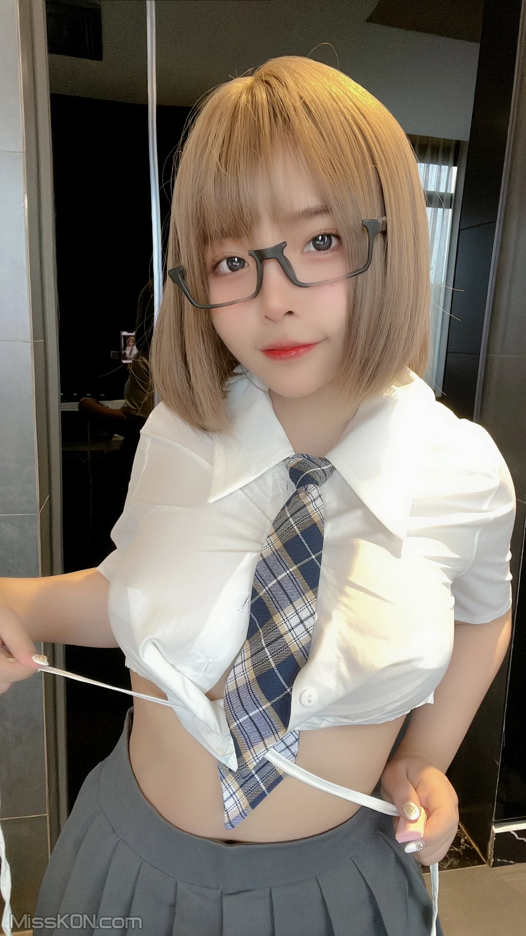 Coser@Sayo Momo: Public WC After School (44 photos ) 