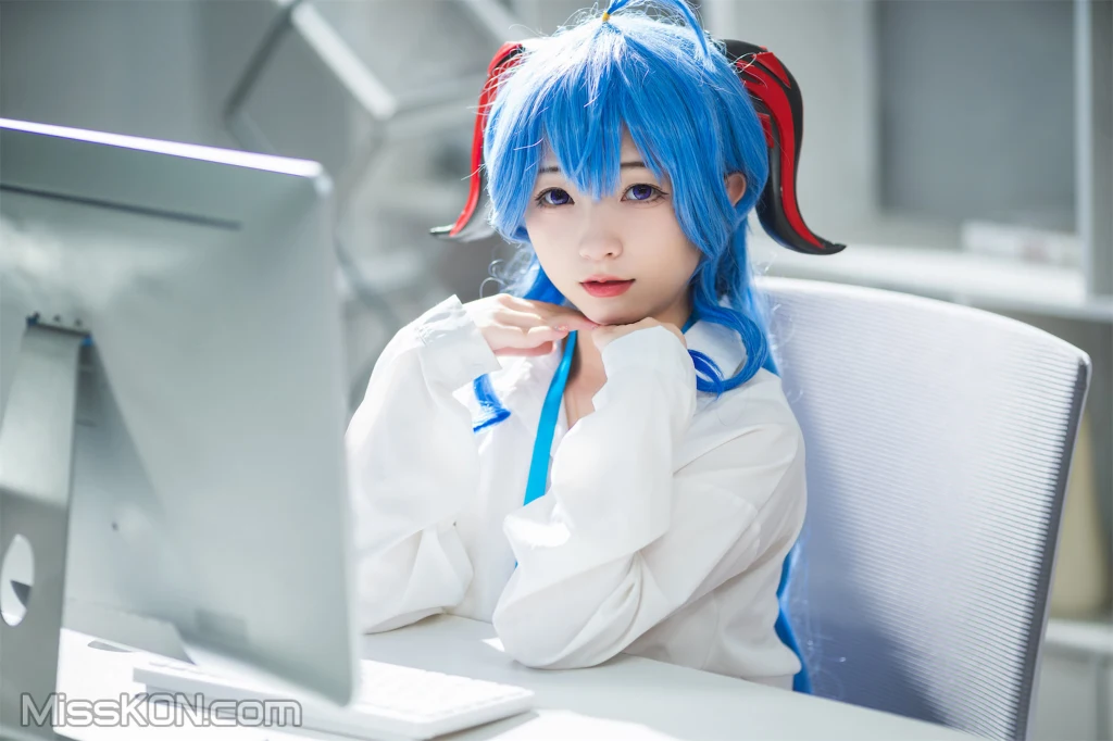 Coser@花铃: 甘雨秘书OL (93 photos) 6 Coser@花铃: 甘雨秘书OL (93 photos) 6