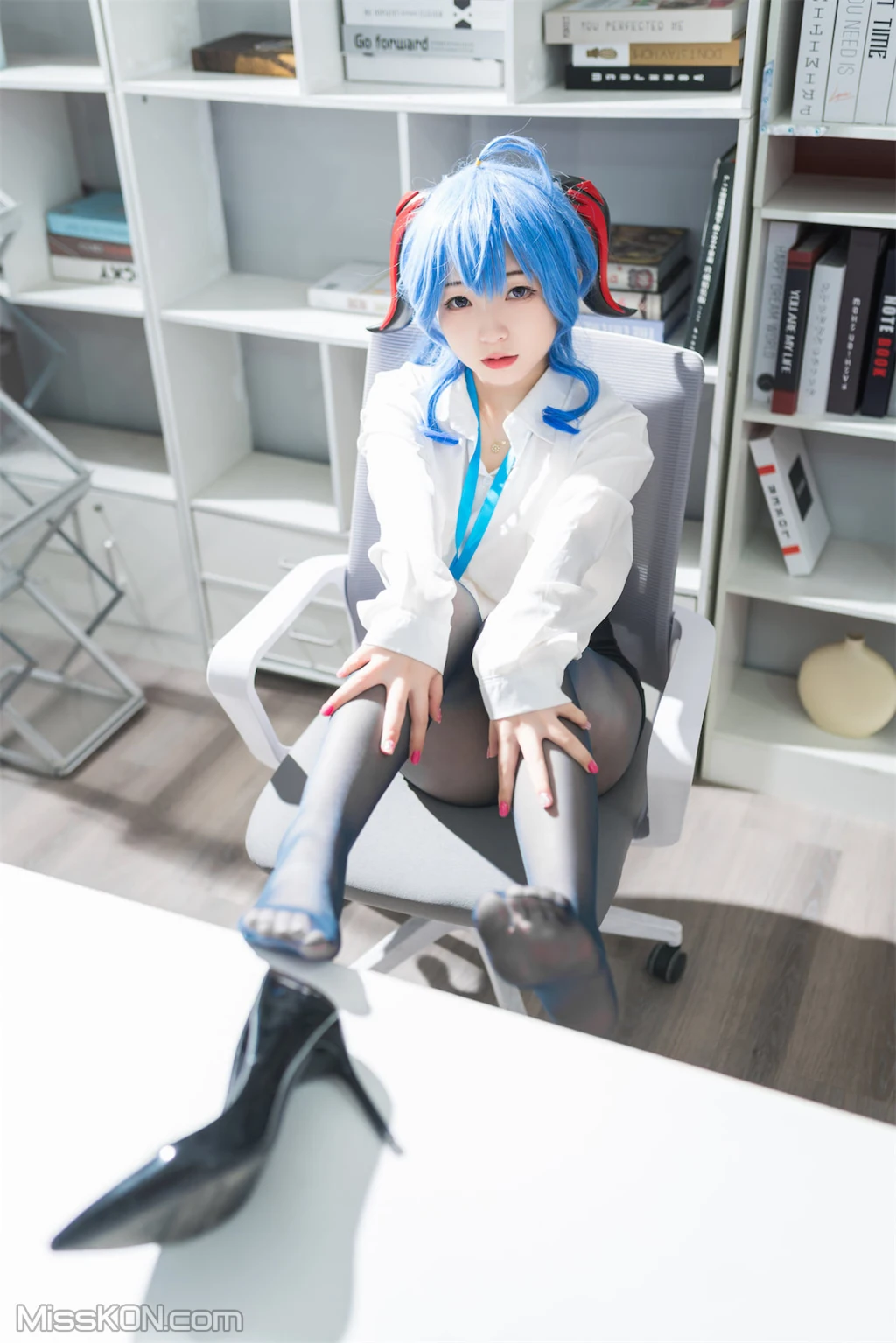Coser@花铃: 甘雨秘书OL (93 photos) 6 Coser@花铃: 甘雨秘书OL (93 photos) 6