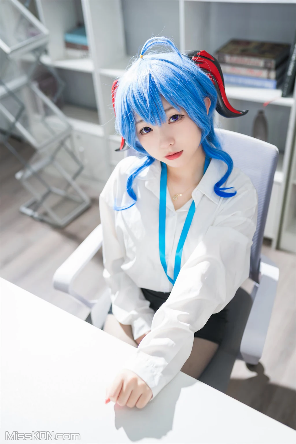Coser@花铃: 甘雨秘书OL (93 photos) 10 Coser@花铃: 甘雨秘书OL (93 photos) 10