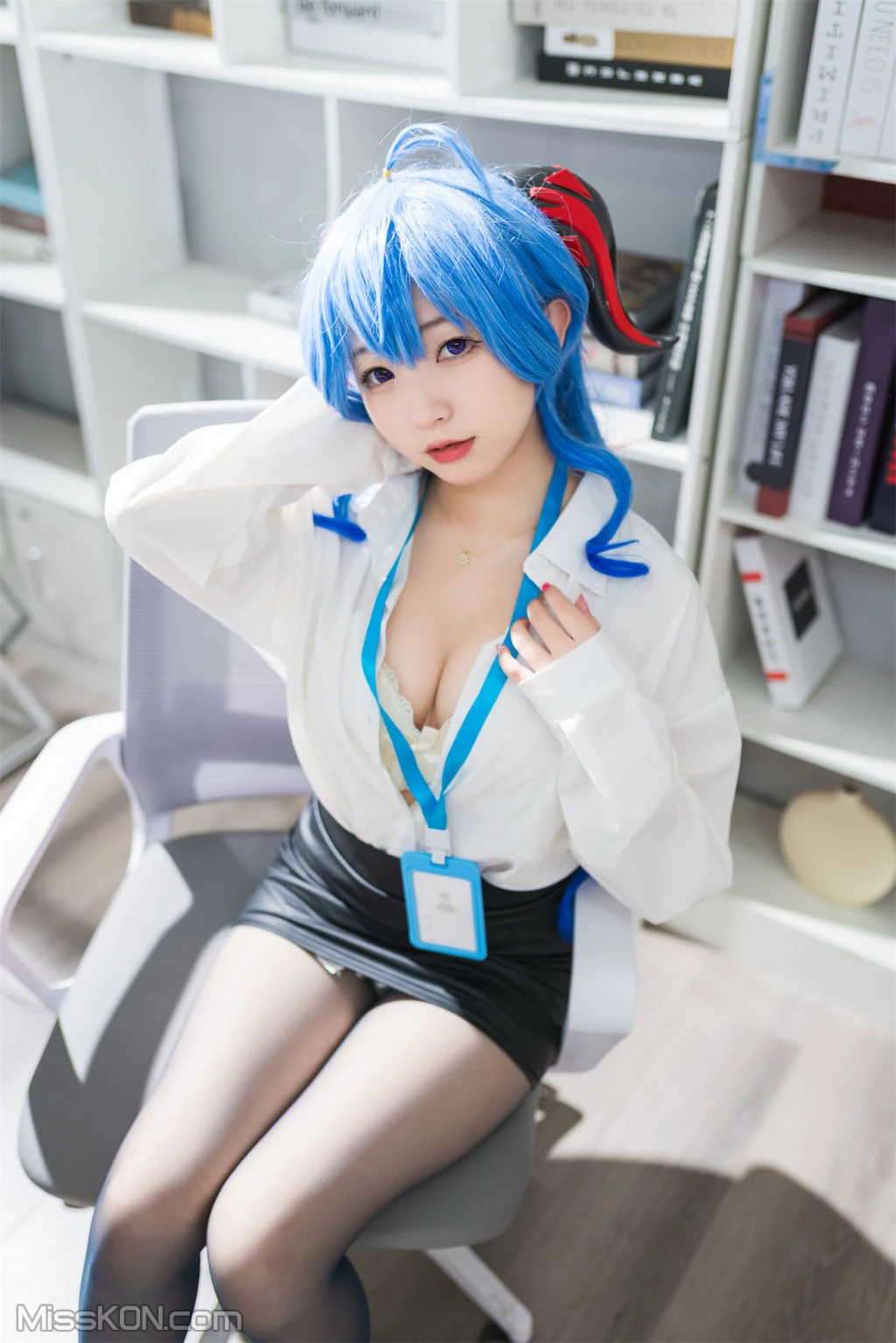 Coser@花铃: 甘雨秘书OL (93 photos) 14 Coser@花铃: 甘雨秘书OL (93 photos) 14