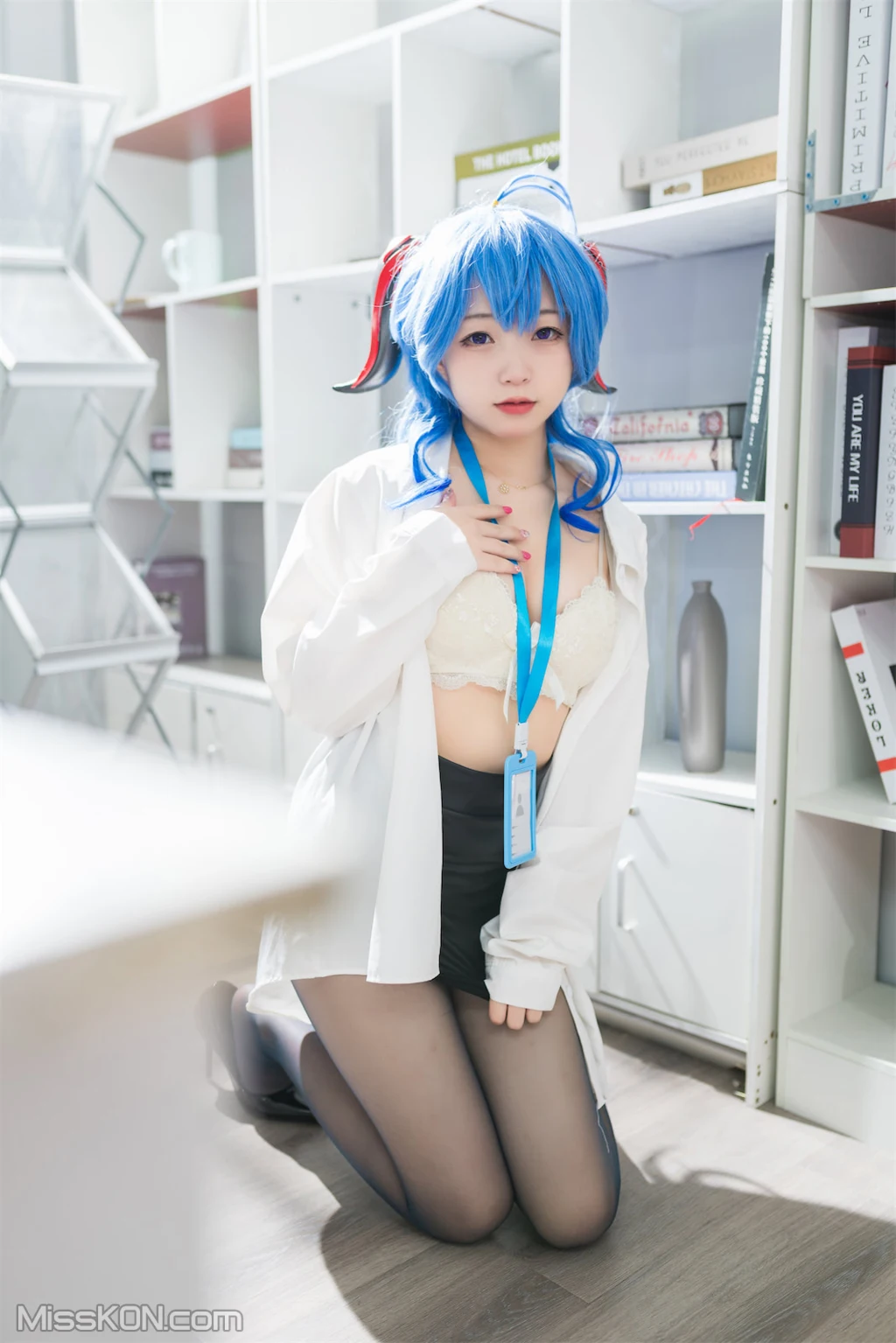 Coser@花铃: 甘雨秘书OL (93 photos) 15 Coser@花铃: 甘雨秘书OL (93 photos) 15