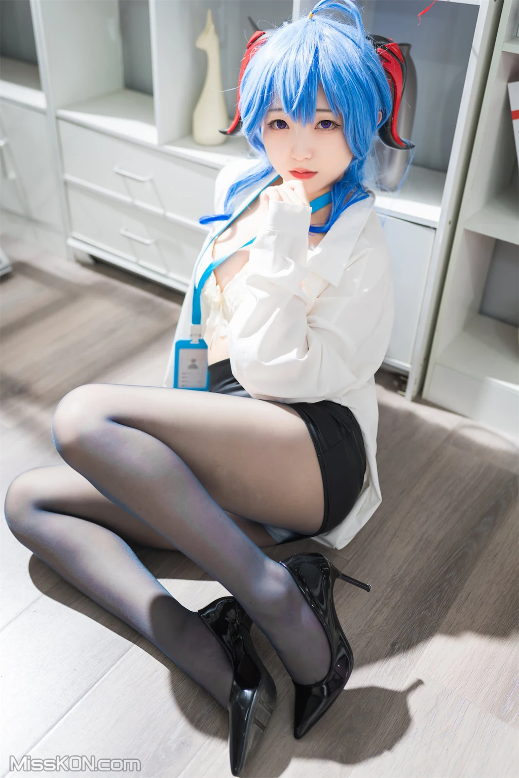 Coser@花铃: 甘雨秘书OL (93 photos) 13 Coser@花铃: 甘雨秘书OL (93 photos) 13