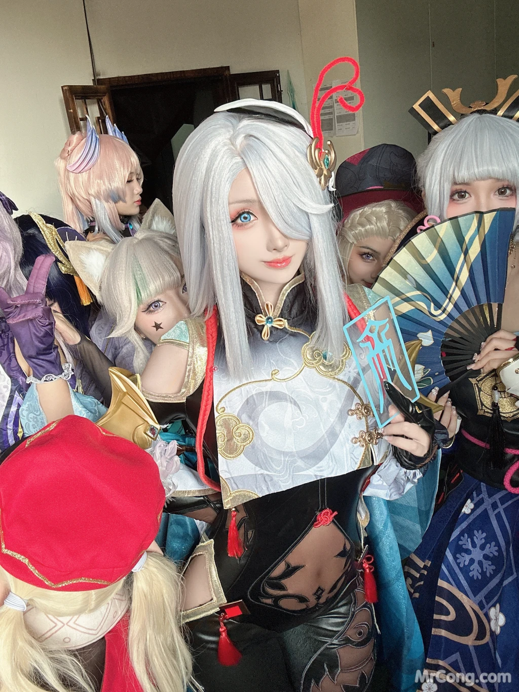 Coser@rioko凉凉子 Vol.123: 有点那个的申鹤 (35 photos )